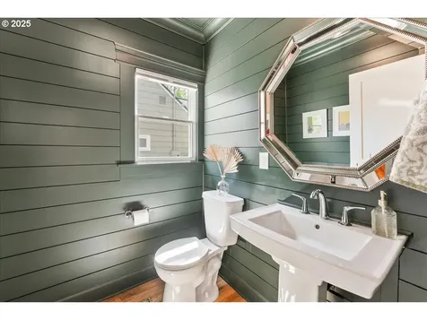 7418 SE 28th Avenue Portland OR 97202