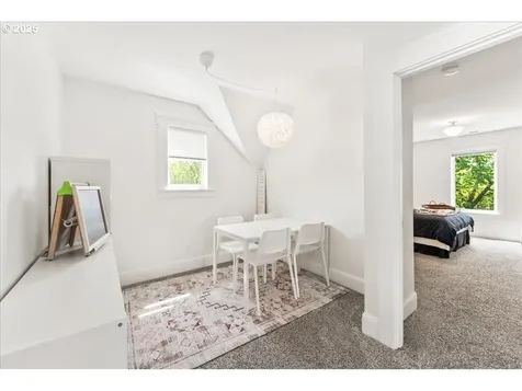 7418 SE 28th Avenue Portland OR 97202
