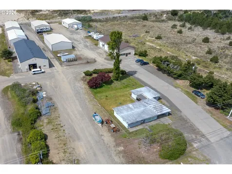 5071 Highway 101 Florence OR 97439