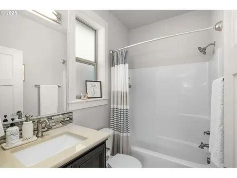 5208 NE 130th Street Vancouver WA 98686