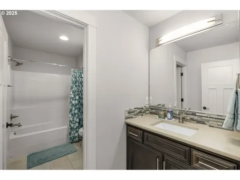 5208 NE 130th Street Vancouver WA 98686