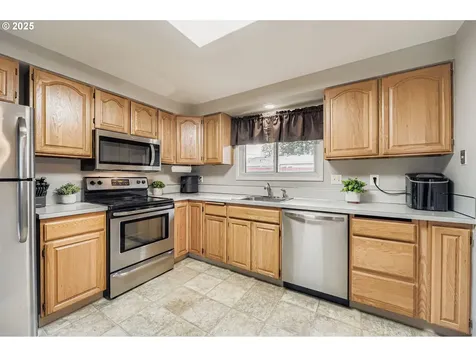 1833 NE 157th Avenue Portland OR 97230