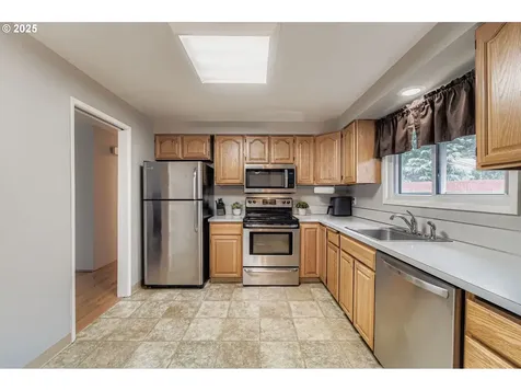 1833 NE 157th Avenue Portland OR 97230
