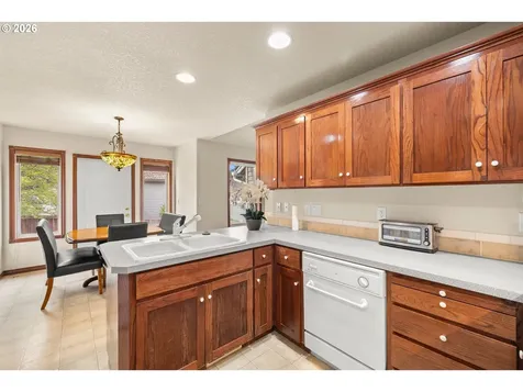 1732 SE 28th Court Gresham OR 97080