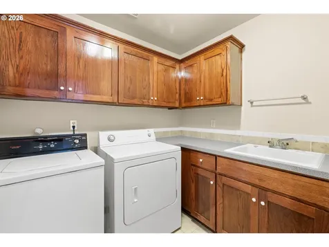 1732 SE 28th Court Gresham OR 97080