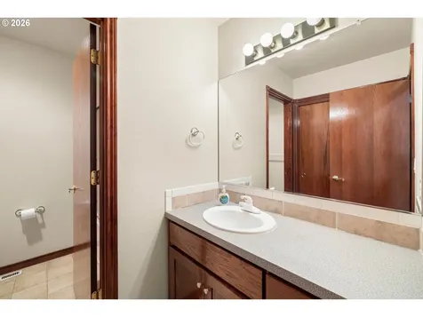 1732 SE 28th Court Gresham OR 97080