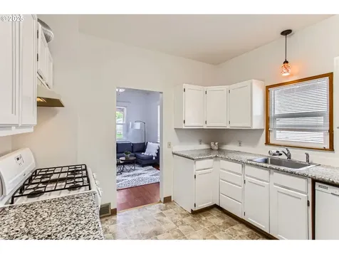 6436 SE 72nd Avenue Portland OR 97206