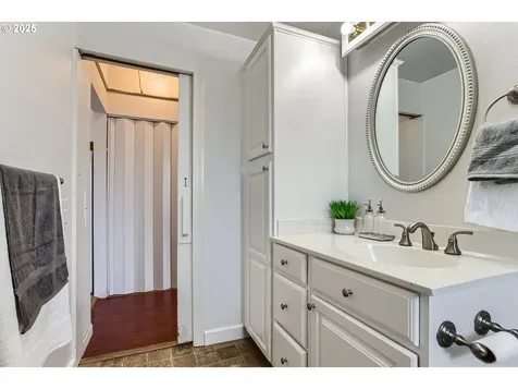 6436 SE 72nd Avenue Portland OR 97206