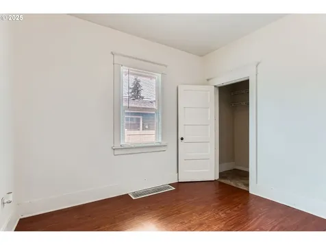 6436 SE 72nd Avenue Portland OR 97206