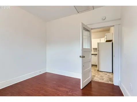 6436 SE 72nd Avenue Portland OR 97206