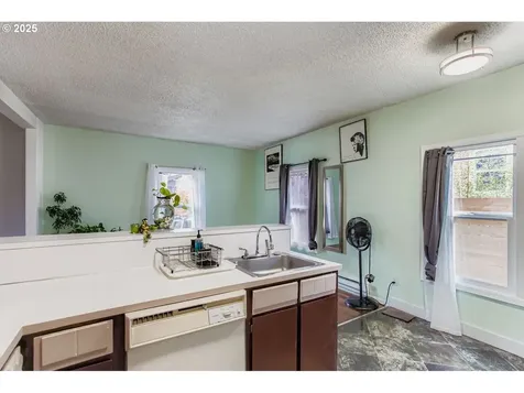 1549 N Blandena Street Portland OR 97217