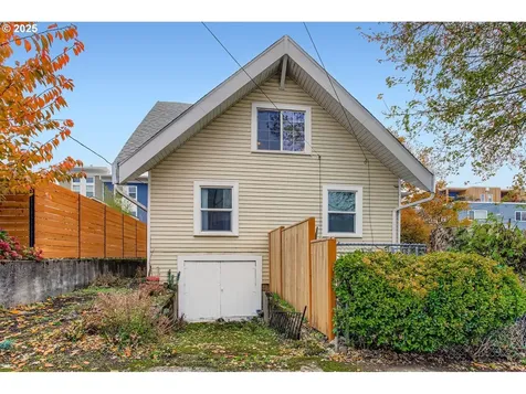 1549 N Blandena Street Portland OR 97217