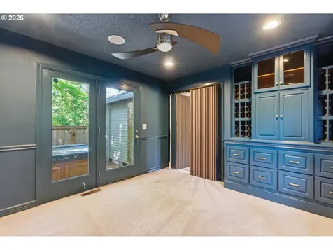 5760 Meridian Court Lake Oswego OR 97035