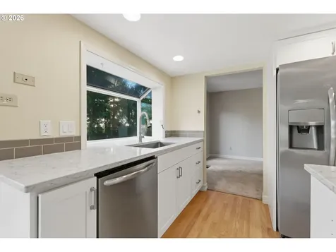 5760 Meridian Court Lake Oswego OR 97035