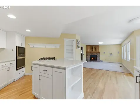5760 Meridian Court Lake Oswego OR 97035