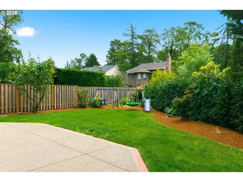 5760 Meridian Court Lake Oswego OR 97035
