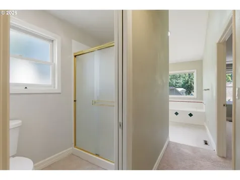 5760 Meridian Court Lake Oswego OR 97035