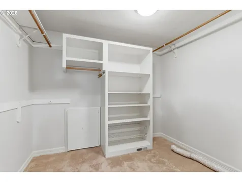 5760 Meridian Court Lake Oswego OR 97035