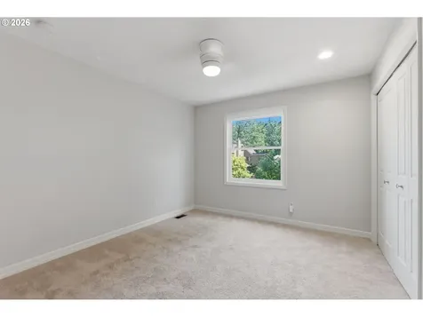 5760 Meridian Court Lake Oswego OR 97035