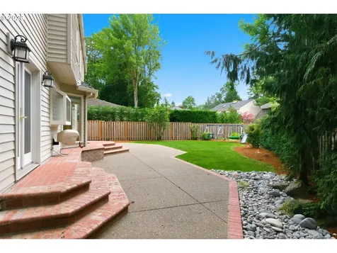 5760 Meridian Court Lake Oswego OR 97035