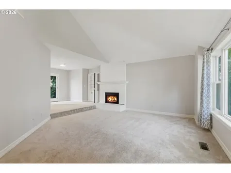 5760 Meridian Court Lake Oswego OR 97035