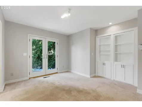 5760 Meridian Court Lake Oswego OR 97035