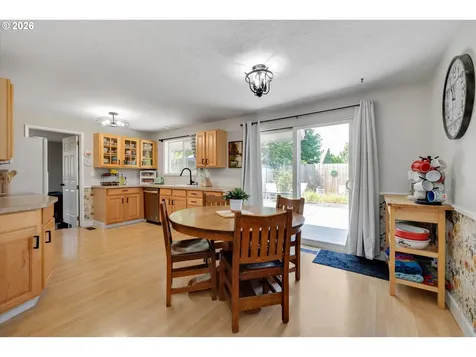 1563 NE Village Squire Court Gresham OR 97030