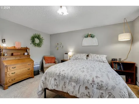 1563 NE Village Squire Court Gresham OR 97030