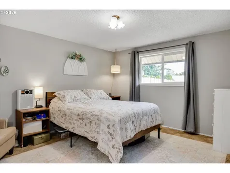 1563 NE Village Squire Court Gresham OR 97030