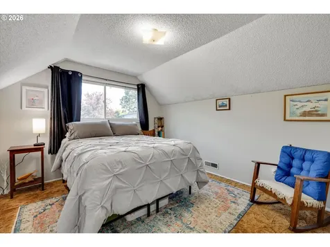 1563 NE Village Squire Court Gresham OR 97030