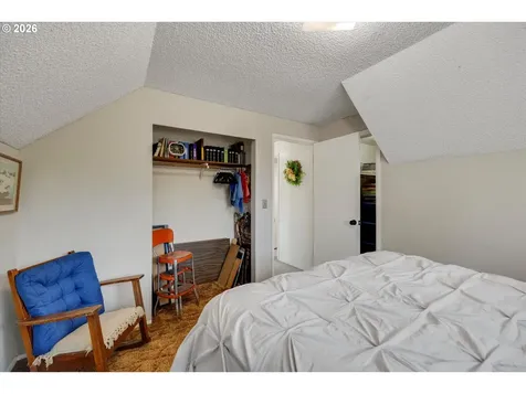 1563 NE Village Squire Court Gresham OR 97030