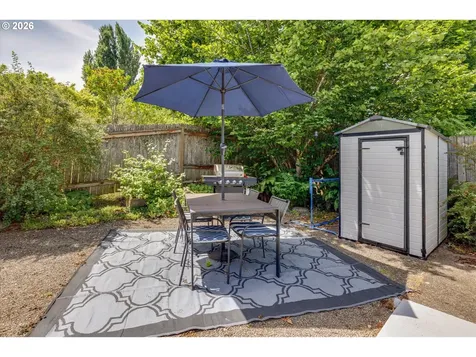 1563 NE Village Squire Court Gresham OR 97030