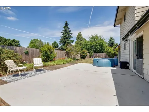 1563 NE Village Squire Court Gresham OR 97030