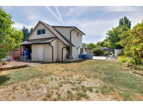 1563 NE Village Squire Court Gresham OR 97030