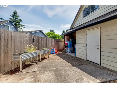1563 NE Village Squire Court Gresham OR 97030
