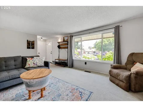 1563 NE Village Squire Court Gresham OR 97030