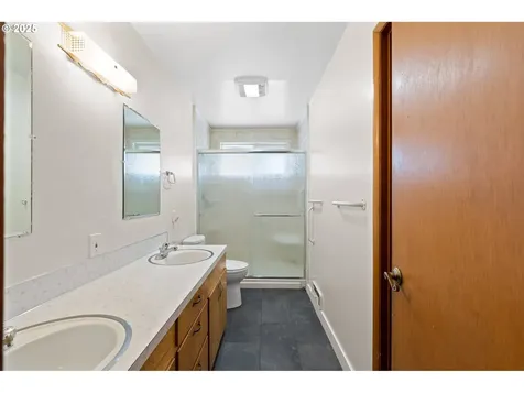 12342 NE Knott Street Portland OR 97230
