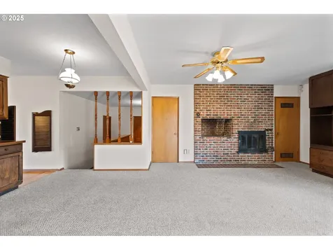 12342 NE Knott Street Portland OR 97230