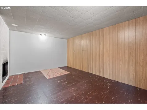 12342 NE Knott Street Portland OR 97230