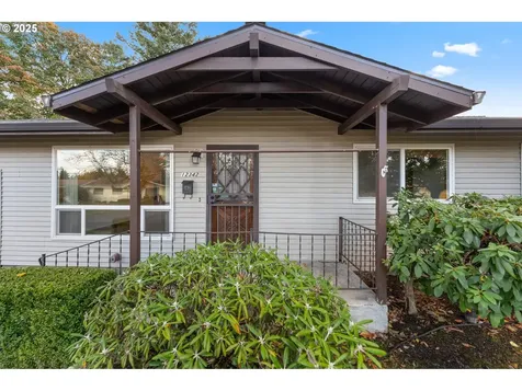 12342 NE Knott Street Portland OR 97230