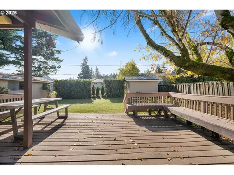 12342 NE Knott Street Portland OR 97230