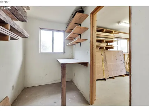 12342 NE Knott Street Portland OR 97230