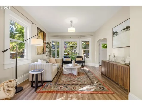 3312 S Corbett Avenue Portland OR 97239
