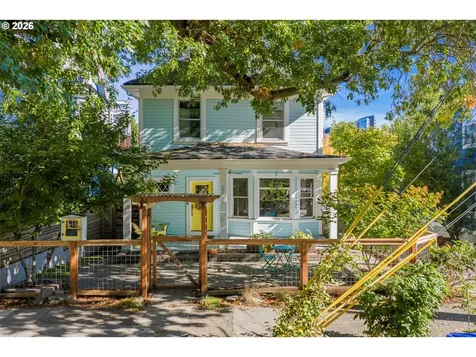 3312 S Corbett Avenue Portland OR 97239
