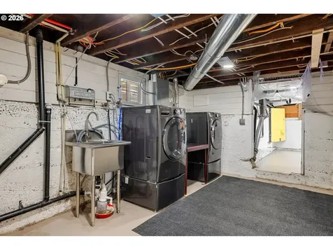 3312 S Corbett Avenue Portland OR 97239