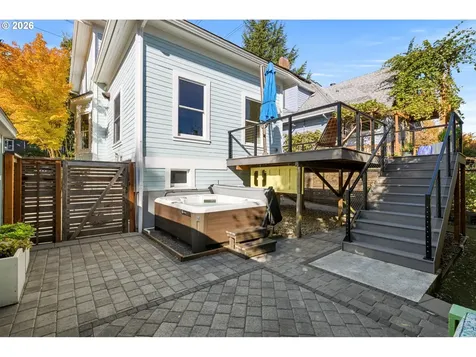 3312 S Corbett Avenue Portland OR 97239