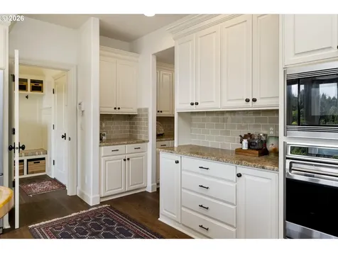 21440 S Meadowridge Court Oregon City OR 97045