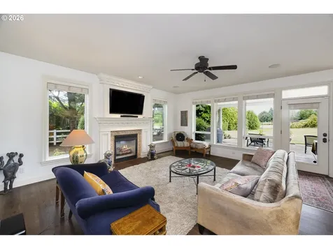 21440 S Meadowridge Court Oregon City OR 97045