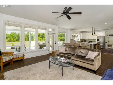 21440 S Meadowridge Court Oregon City OR 97045