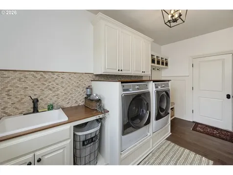 21440 S Meadowridge Court Oregon City OR 97045
